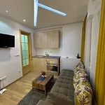 Old Apartman